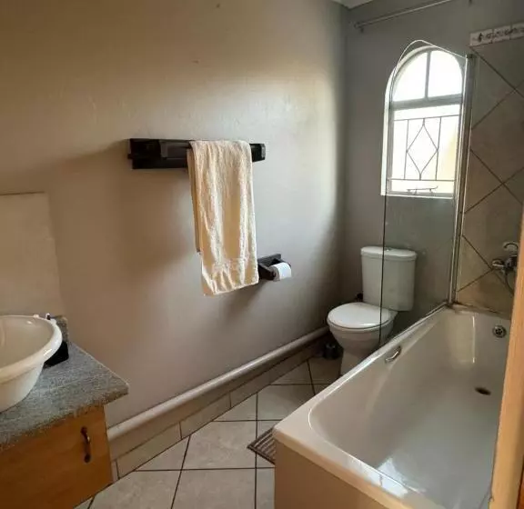 ペンション Tranquilo Guesthouse