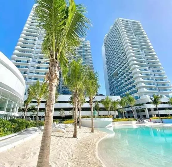 リゾートホテル Azure North Bali Tower San Fernando