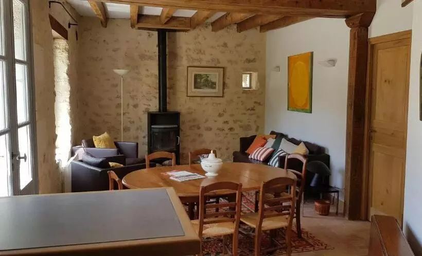 ベッドアンドブレックファースト Ferme De Caractère Grande Piscine Pleine Nature Près Des Châteaux