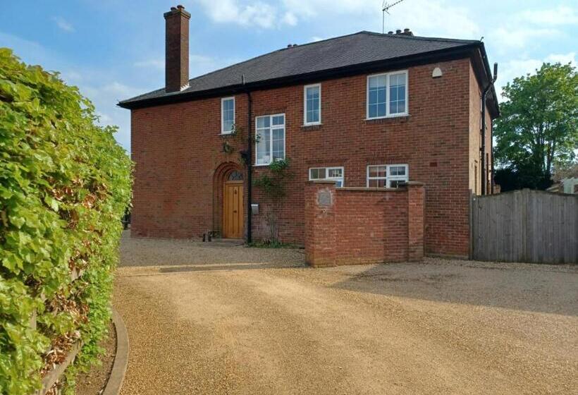 ベッドアンドブレックファースト Harcourt House, Charwelton