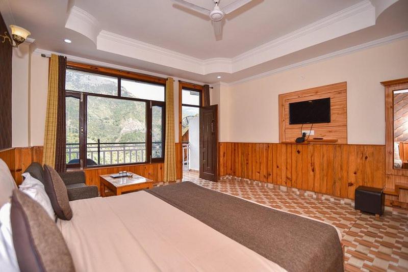 Hotel Hadimba Residency