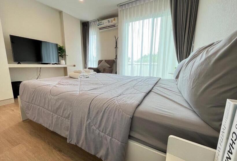 ホテル East Ville Bangsaen By New