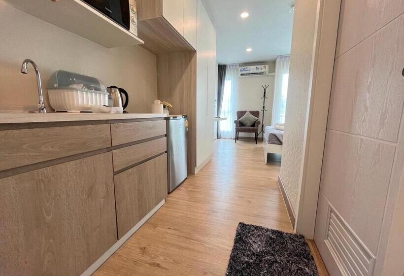 ホテル East Ville Bangsaen By New