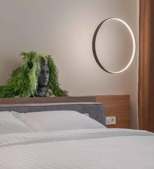 هتل Oasis Rooms