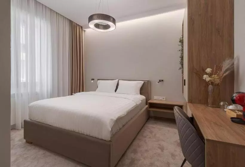 هتل Oasis Rooms