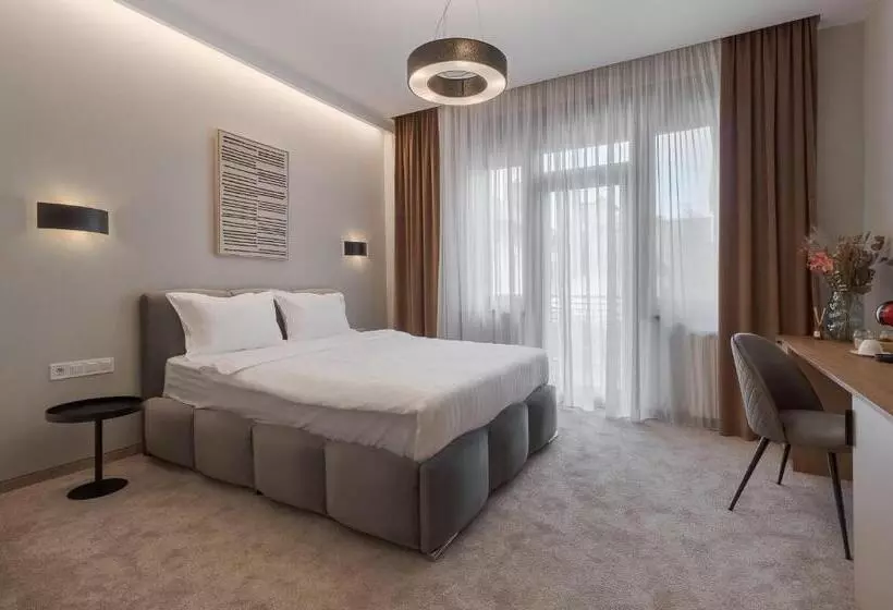 هتل Oasis Rooms
