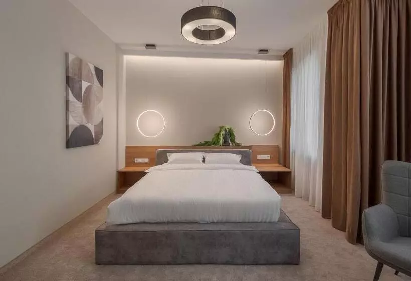 هتل Oasis Rooms