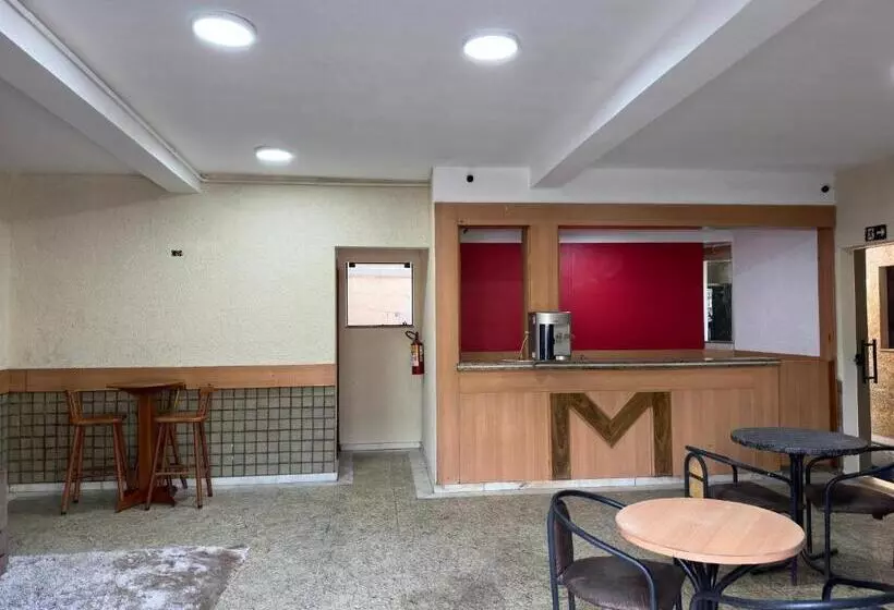 ホテル Pousada E Alojamento Santos Dumont