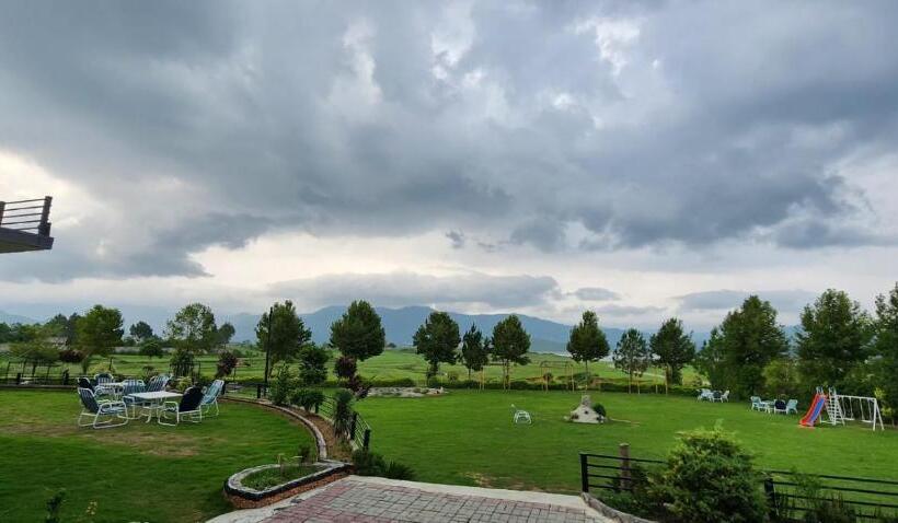 هتل Sunset Creek Resort