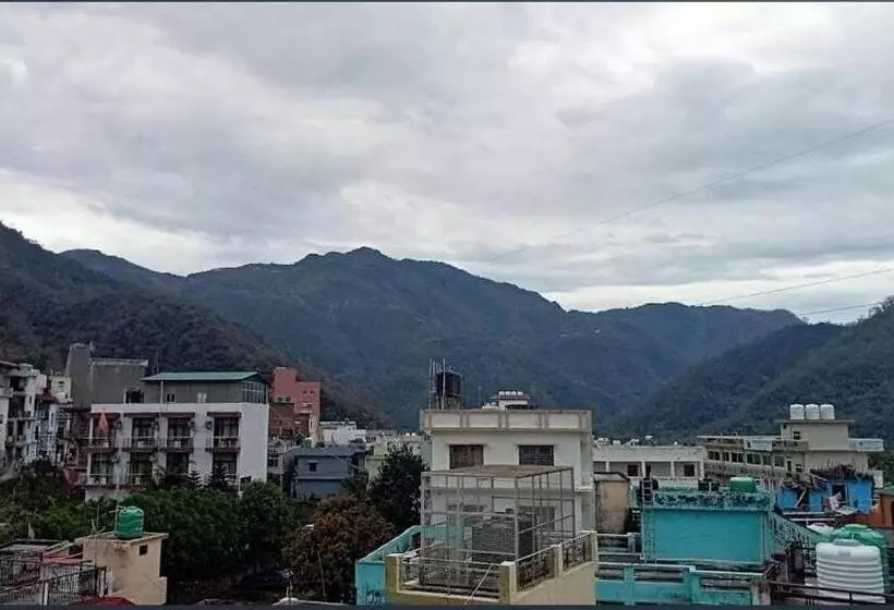 ホテル Parth Inn