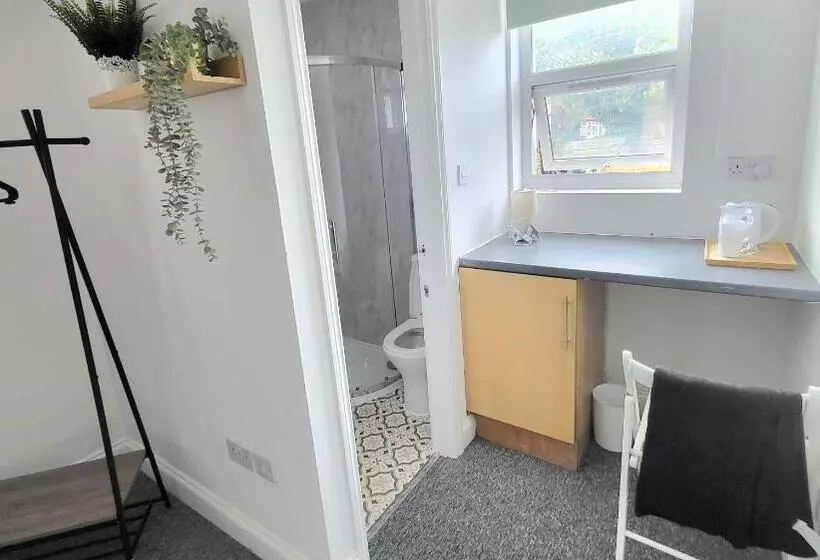 Majatalo London En Suite Double Rooms   Leytonstone E11