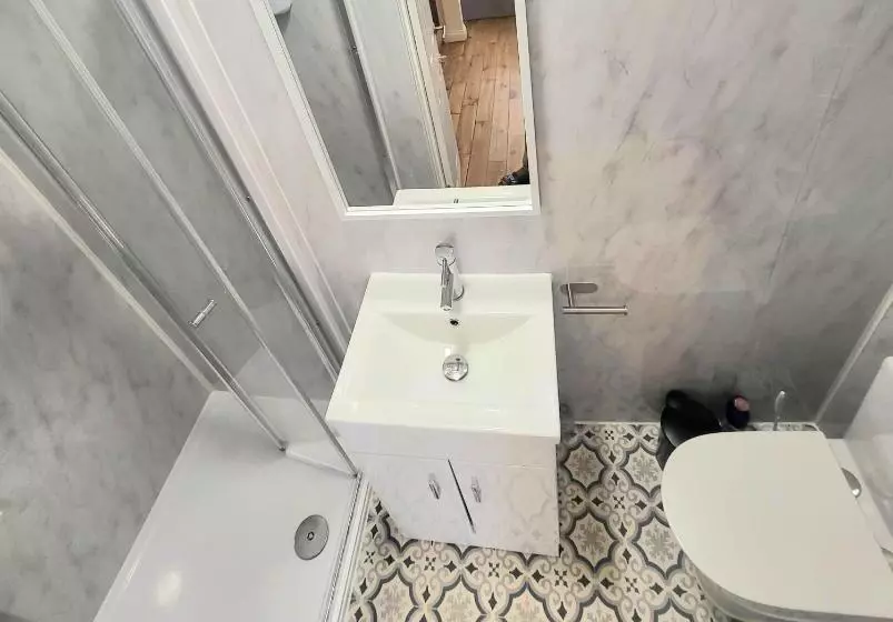 Majatalo London En Suite Double Rooms   Leytonstone E11