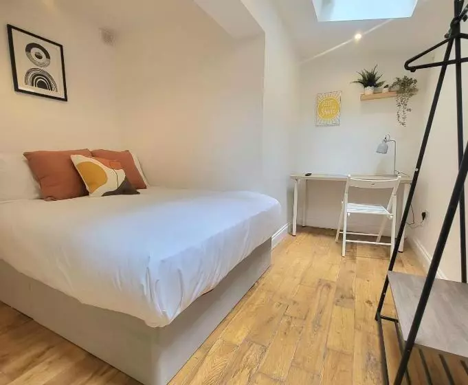 Majatalo London En Suite Double Rooms   Leytonstone E11