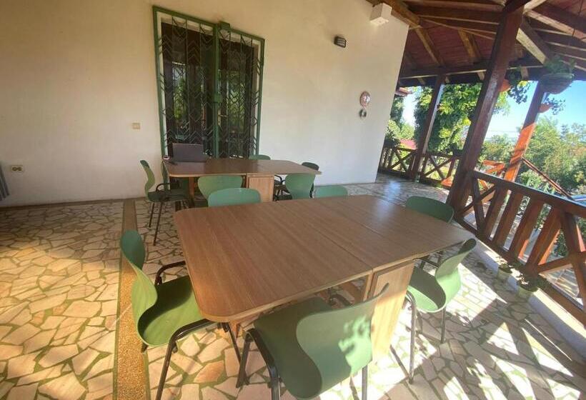 Hospedaria Oaki Lake