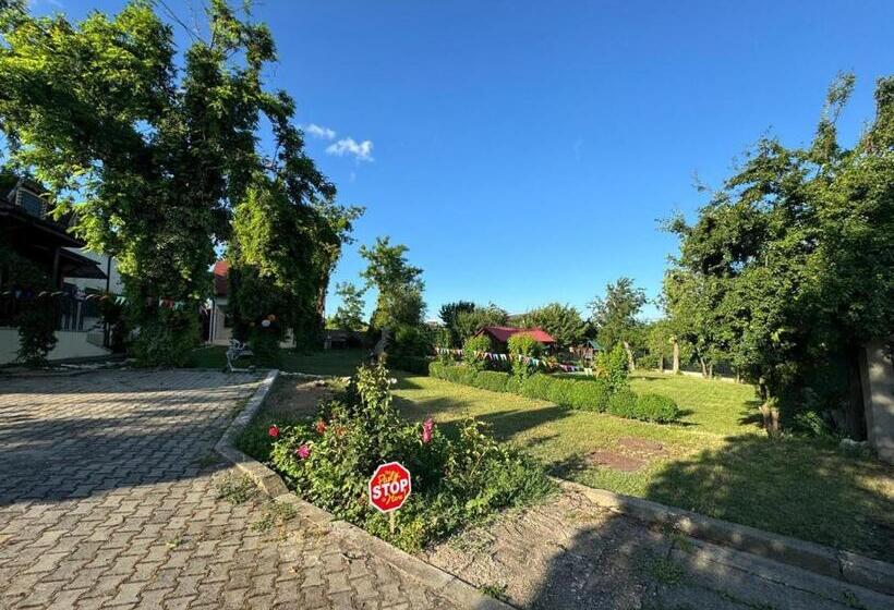 Hospedaria Oaki Lake