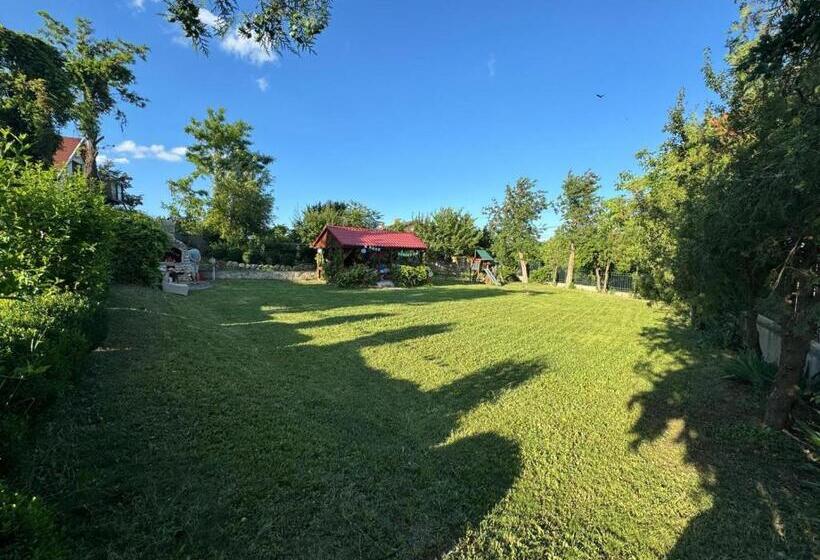 Hospedaria Oaki Lake