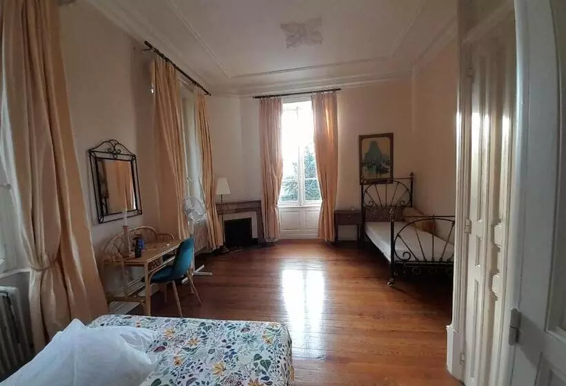 ベッドアンドブレックファースト Chambre D Hôtes La Terrasse Piscine