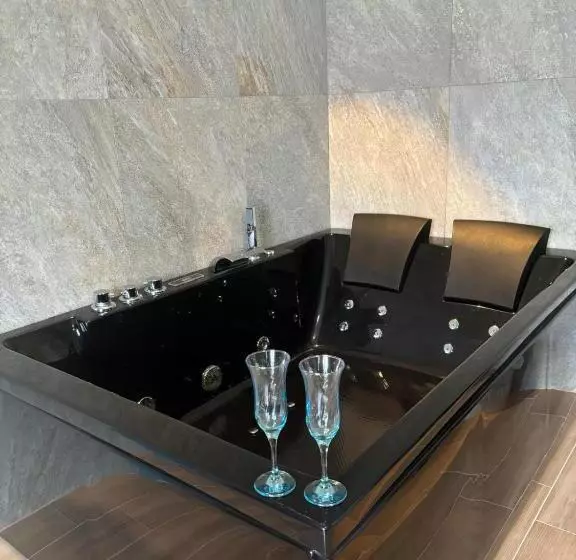 Aamiaismajoitus (B&B) Dojo Idro Rooms