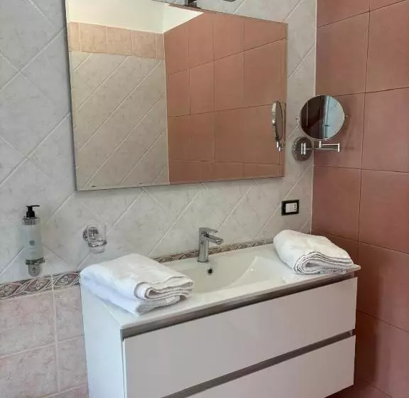 Aamiaismajoitus (B&B) Dojo Idro Rooms