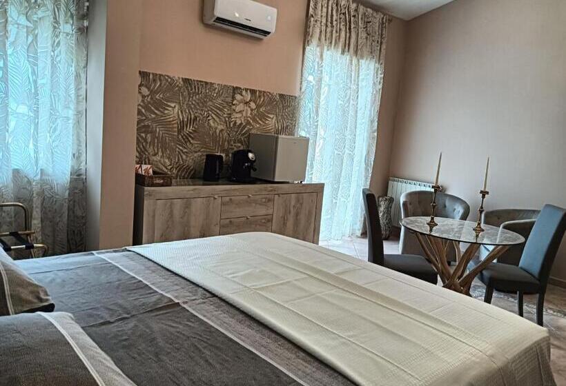 تختخواب و صبحانه Dojo Idro Rooms