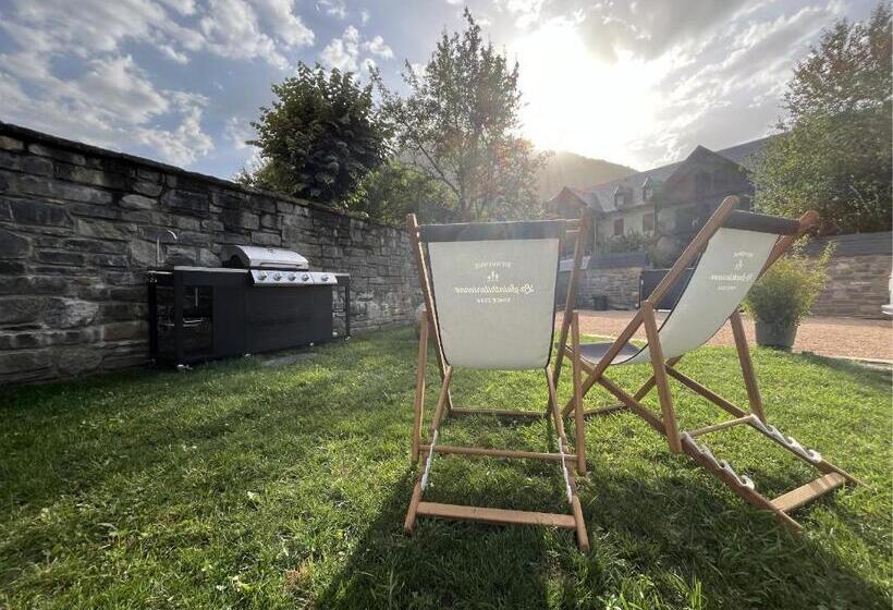 تختخواب و صبحانه La Sainthilarienne