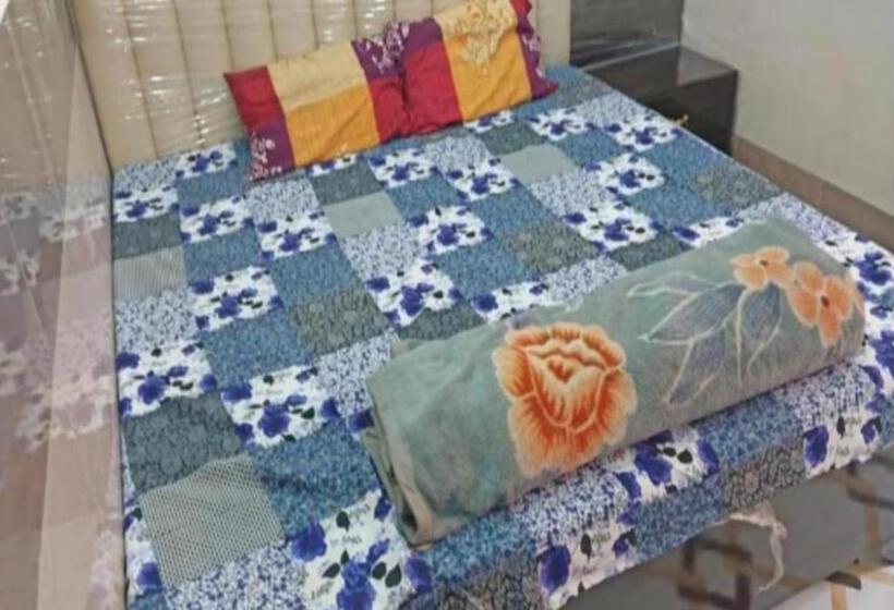 Goroomgo Hotel Sahu Rooms , Ayodhya