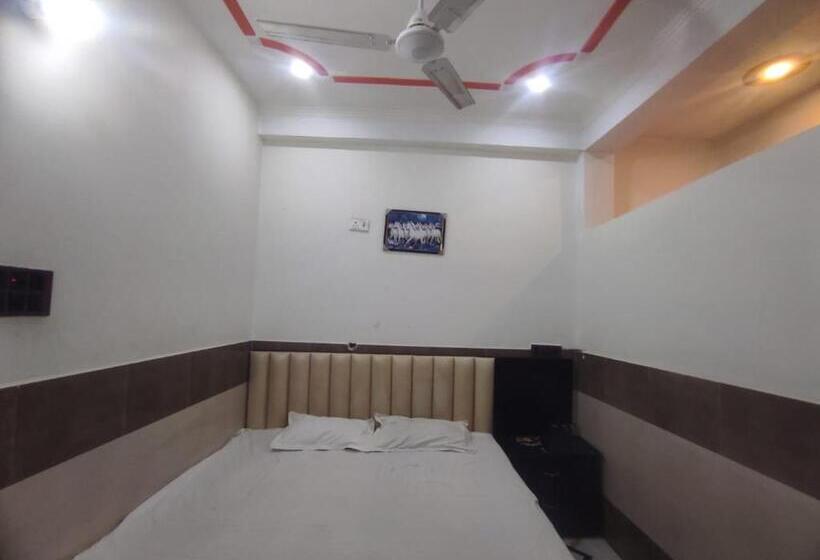 Goroomgo Hotel Sahu Rooms , Ayodhya