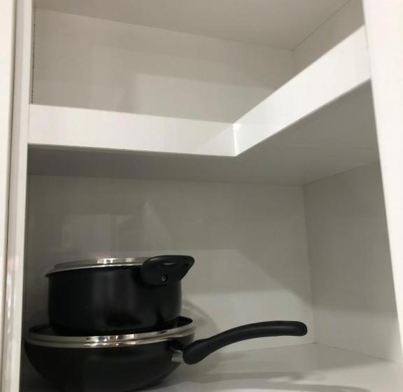 Hotell Deluxe Room With King Bed And Balcony At Kandi Palace