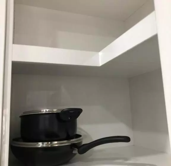 هتل Deluxe Room With King Bed And Balcony At Kandi Palace