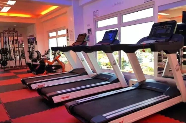 هتل Deluxe Room With King Bed And Balcony At Kandi Palace