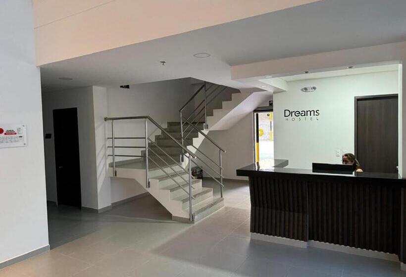 Отель Dreams Hostel