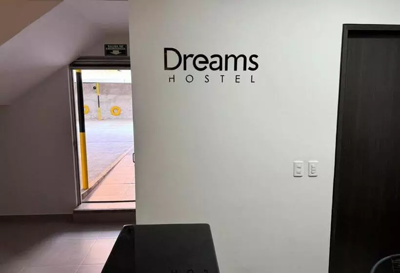 هتل Dreams Hostel