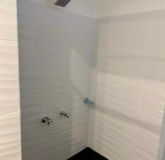 هتل Dreams Hostel