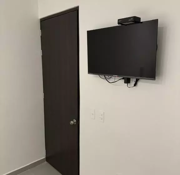 هتل Dreams Hostel