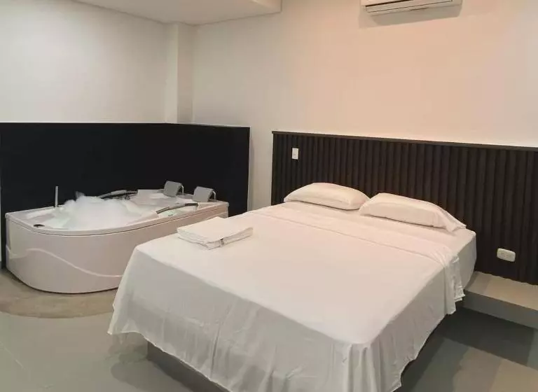 هتل Dreams Hostel