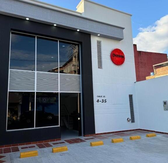 Отель Dreams Hostel