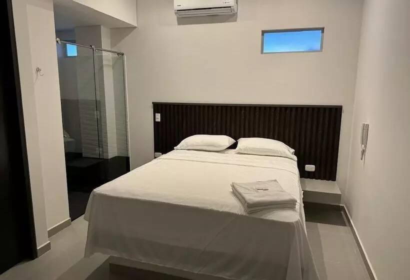 هتل Dreams Hostel