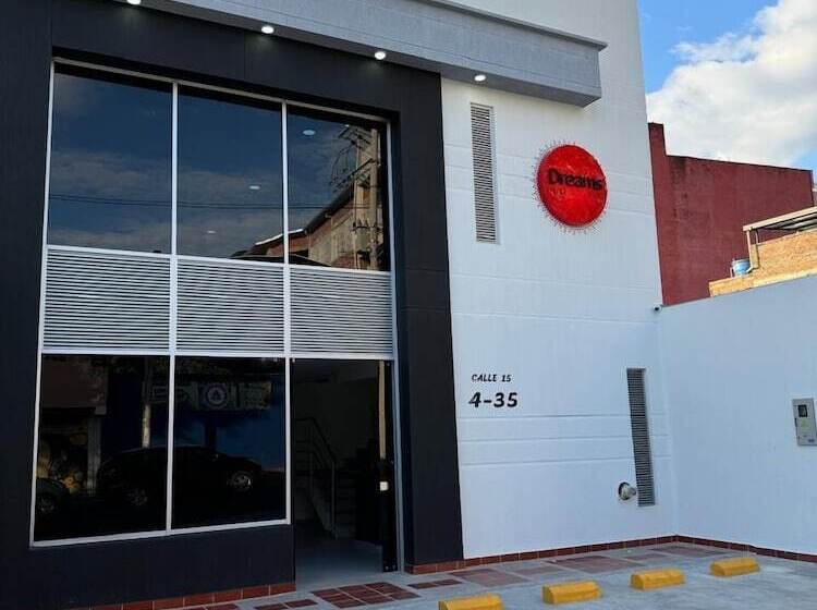 Отель Dreams Hostel