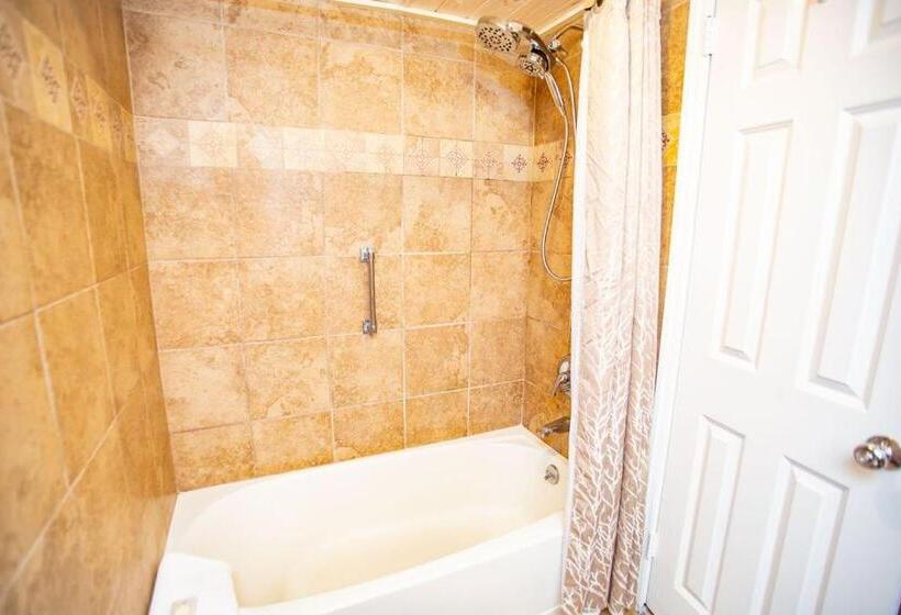 فندق Switzerland Inn