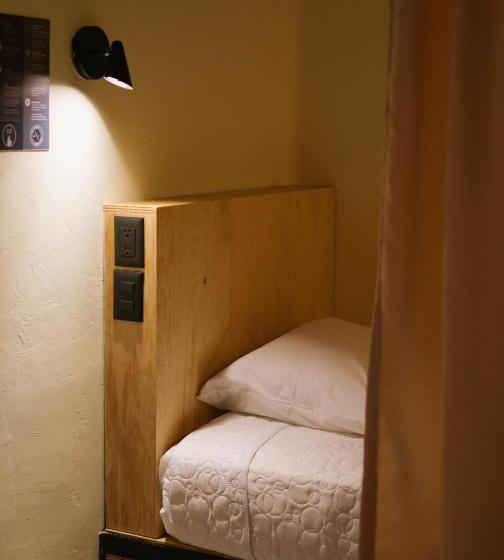 پانسیون Bodegante Hostal 1