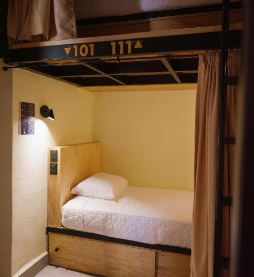 پانسیون Bodegante Hostal 1