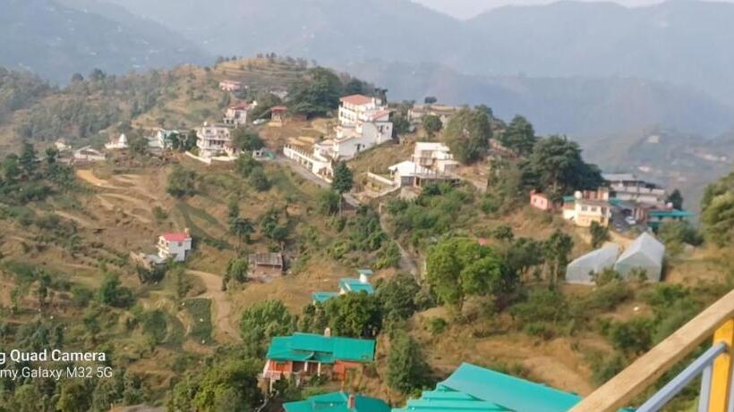 פנסיון Ekant Homestay Mukteshwar