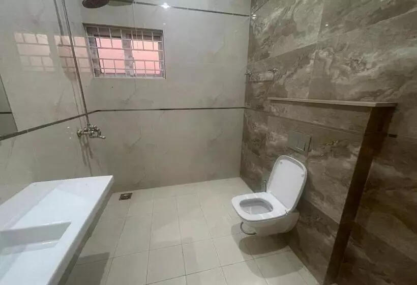 پانسیون Gb Lodges G 10 Branch