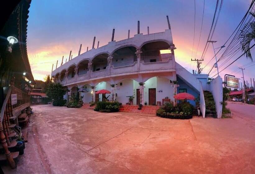 ペンション Sichampa Guest House