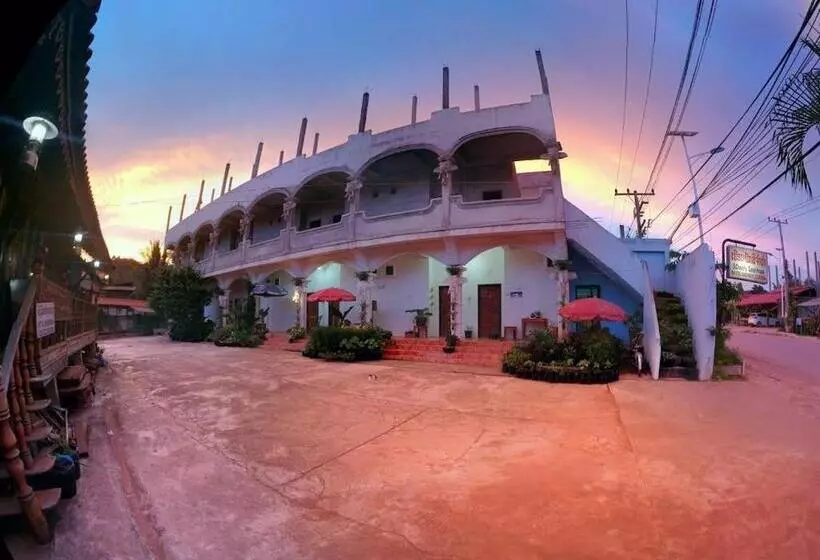 ペンション Sichampa Guest House