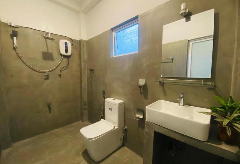 بنسيون Zen Aura Living