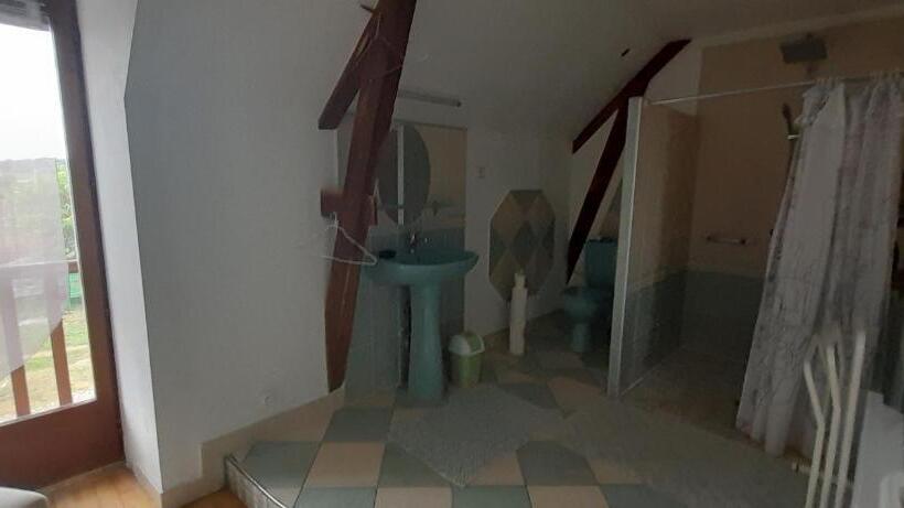 تختخواب و صبحانه Chez Aline Et Michel