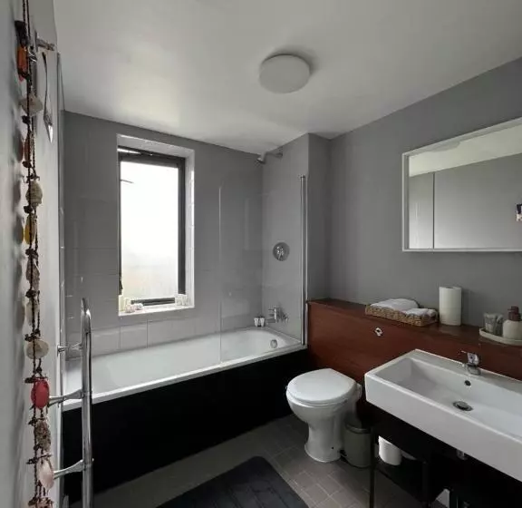 تختخواب و صبحانه Dublin Private Room