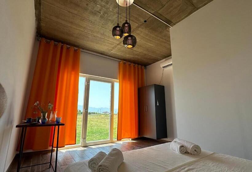 Bed & Breakfast Lake Room 1 Ballkan Guesthouse