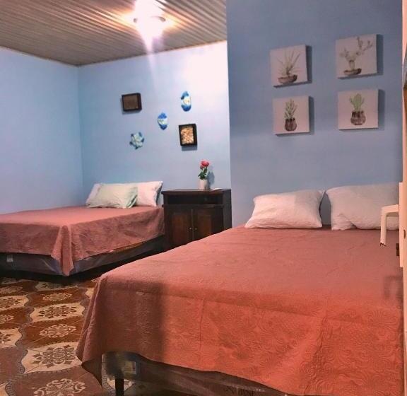 هتل Playa Morena El Paredon